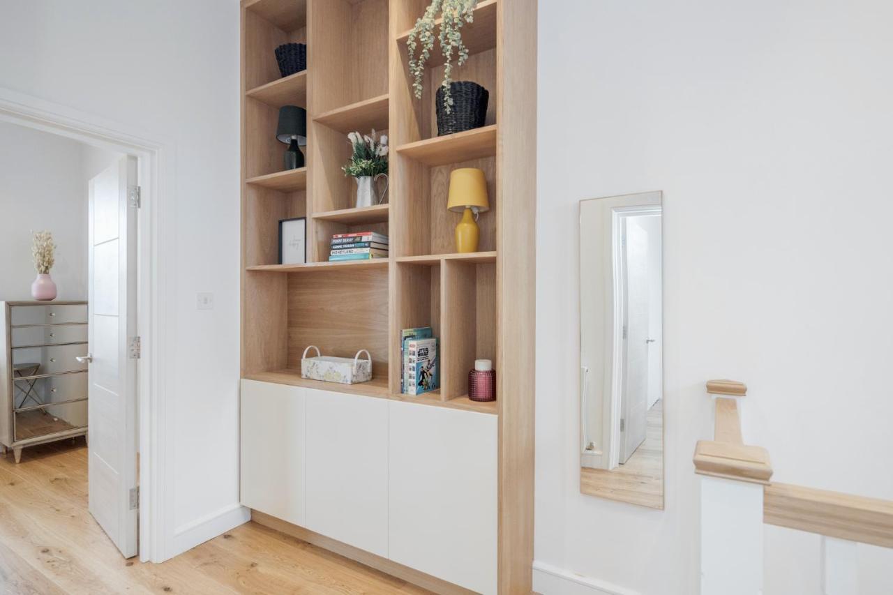 Beautiful 2 Bedrooms Split Level Fulham Apartment London Exterior photo