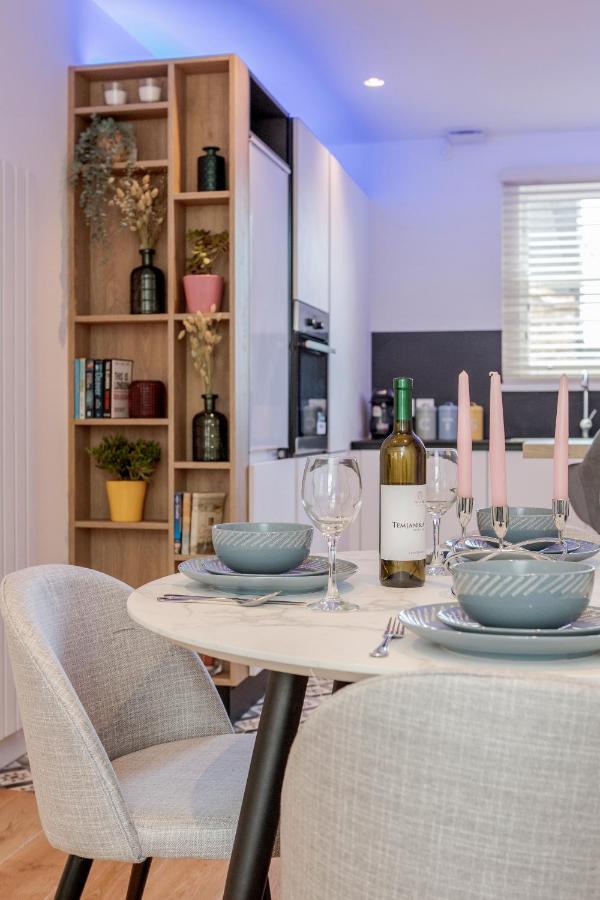 Beautiful 2 Bedrooms Split Level Fulham Apartment London Exterior photo
