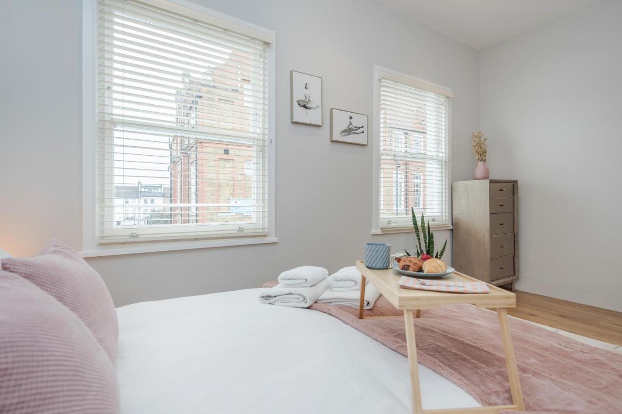 Beautiful 2 Bedrooms Split Level Fulham Apartment London Exterior photo