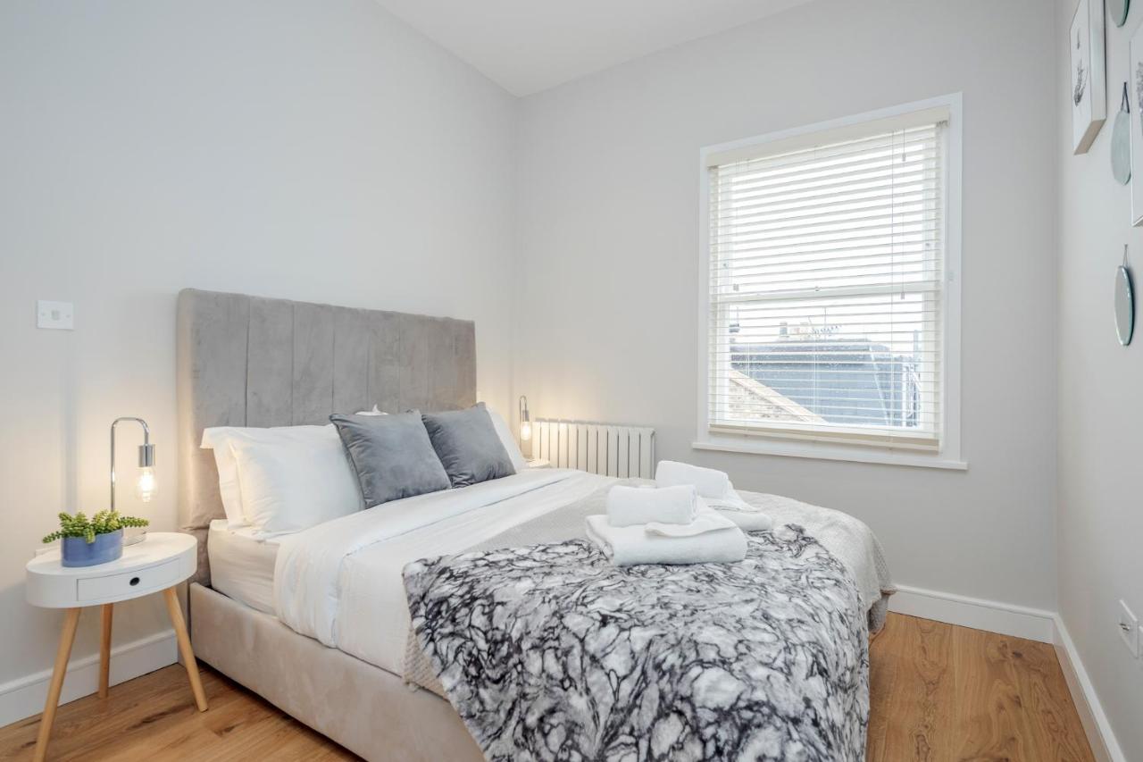 Beautiful 2 Bedrooms Split Level Fulham Apartment London Exterior photo
