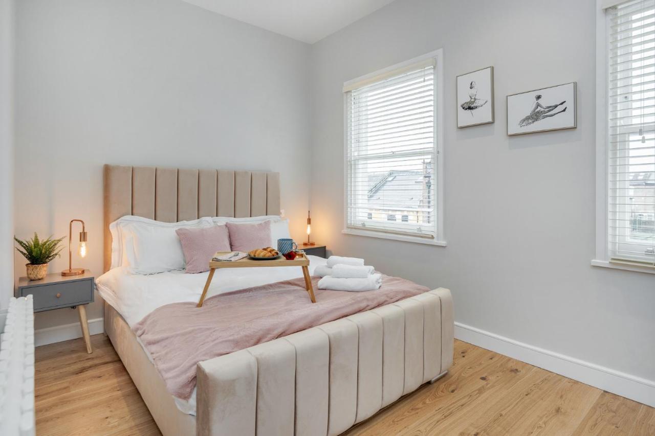 Beautiful 2 Bedrooms Split Level Fulham Apartment London Exterior photo